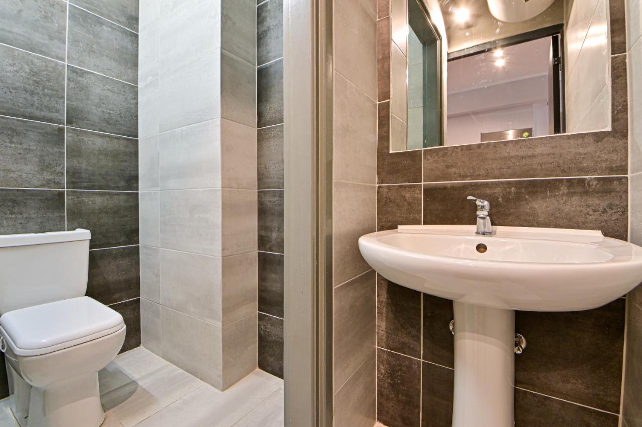 Modern Flat In The Heart Of Port Of Piraeus Apartment Екстериор снимка